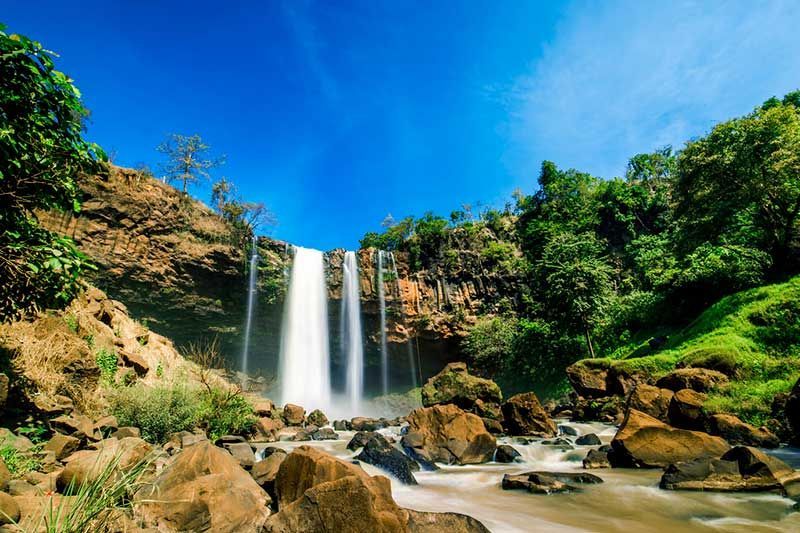 The top 10 most beautiful waterfalls in Gia Lai attract all tourists